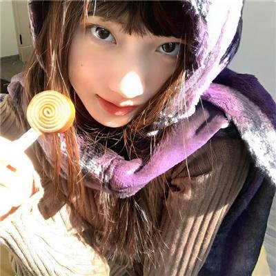 这名男子，捡到了人鱼。